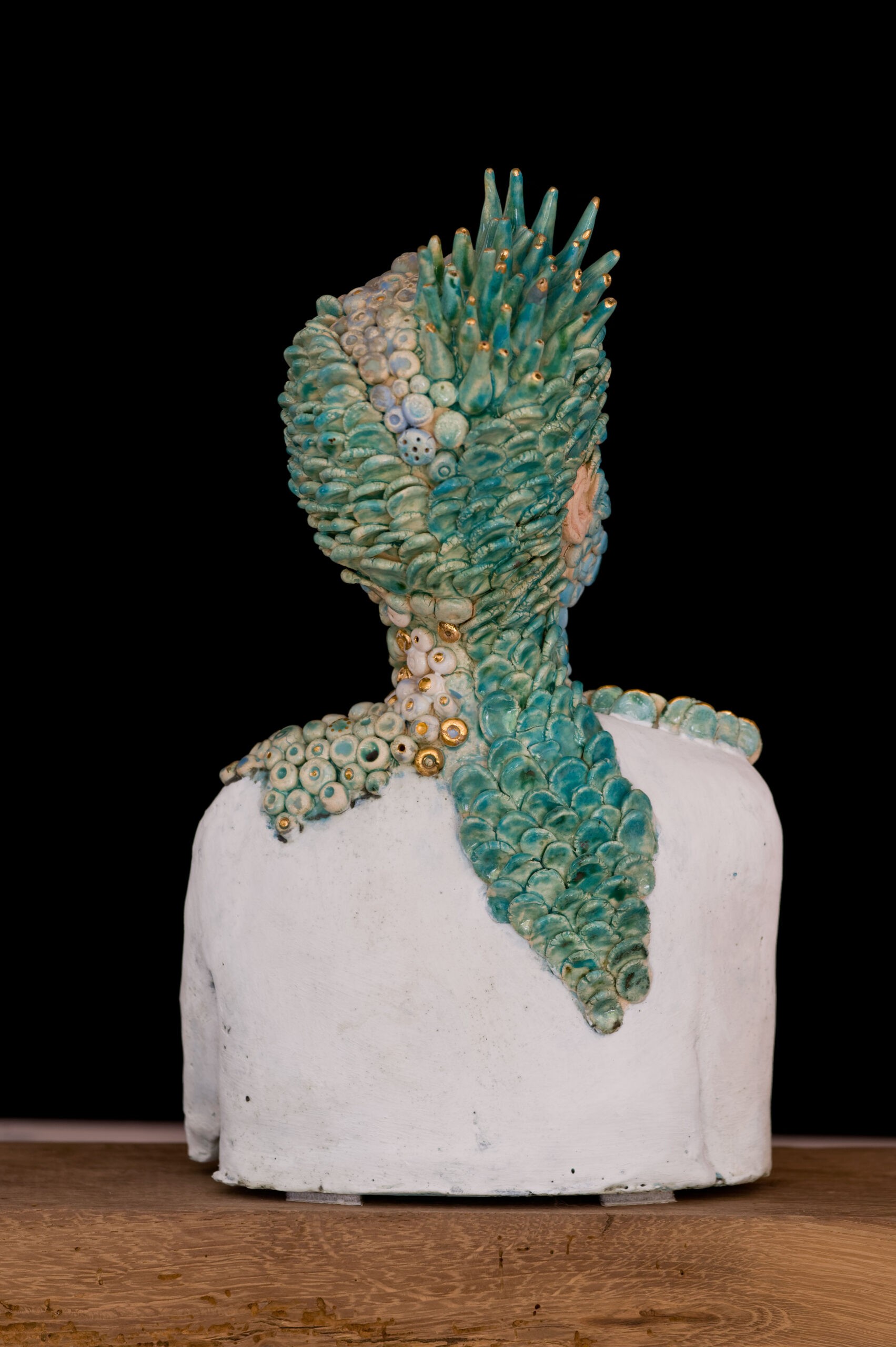 Skulptur aus Keramik KORALLENFRAU – Bild 2